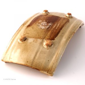 KSC141003 ISEGAHAMA Tile Plate Hokoshima Dachziegel Teller 74