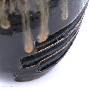 Baba Takashi Kuro-Bizen Pourer Side Detail