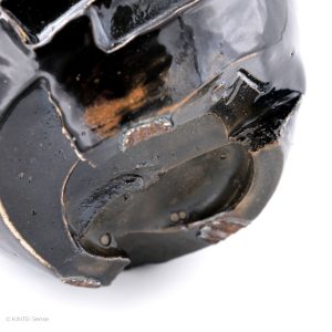 Baba Takashi Kuro-Bizen Pourer bottom detail