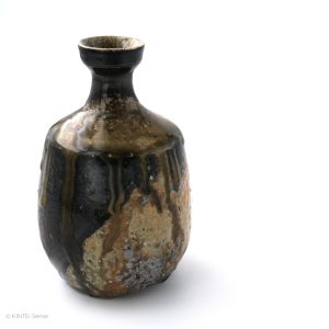 KSC161002 Baba Takashi Kuro-Bizen Tokkuri front left side