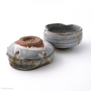 KSC121003 Baba Takashi Shino Bowl M two bowls up and bottom side