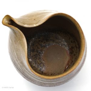 Ishida Kazuya Bizen Raho Spiral Kanne Pourer Top inside view