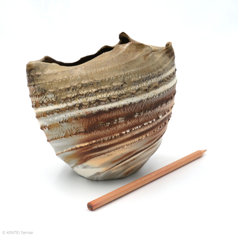 KSC351008 Ishida Kazuya Raho Spiral Vase (3) With scale