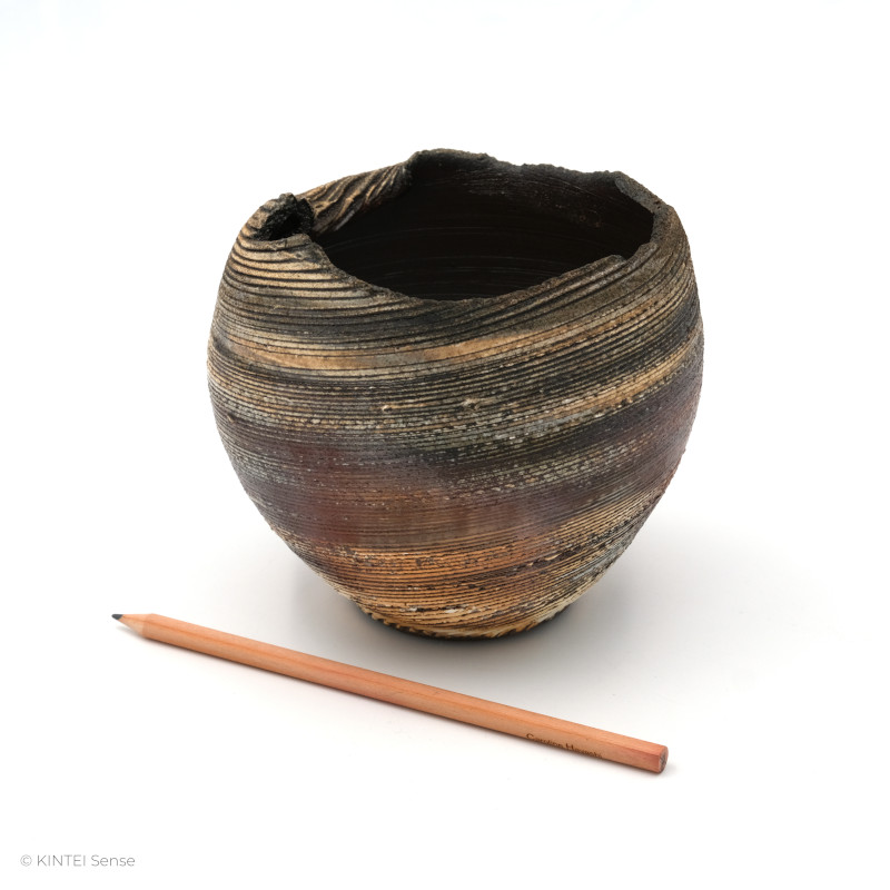 KSC351009 Ishida Kazuya Raho Spiral Vase round (2) with scale
