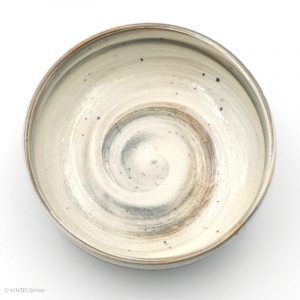 Ryuta Gama Nakazato Kenta Hakeme small bowl top full view Karatsu, Japan KINTEI Sense