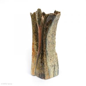 Rupert Grottenthaler Viereckige Vase Ascheglasur Holzbrand Hintere Seite Links KINTEI Sense Japanische Keramik