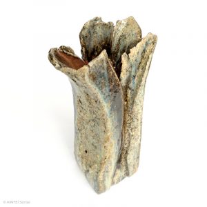 Rupert Grottenthaler Viereckige Vase Ascheglasur Holzbrand Vase von oben KINTEI Sense Japanische Keramik