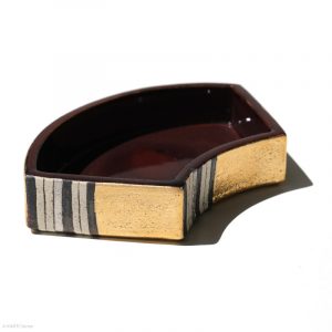 Ito Chiho Seto Keramik, Japan Kirameki Fächer Schalen mit Edelmetallapplikationen eine Schale mit geometrischen Muster