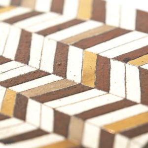 Ito Chiho Seto Keramik, Japan Kirameki Kachelteller mit Edelmetallapplikationen Detail Fischgrätmuster