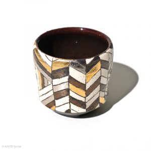 Ito Chiho Seto Keramik, Japan Kirameki Sake Becher mit Edelmetallapplikationen Profil Fischgrät Muster