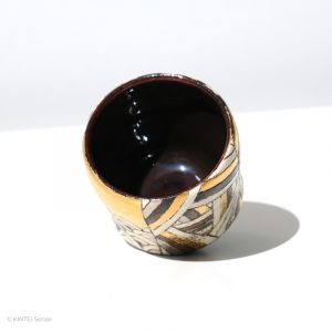 Ito Chiho Seto Keramik, Japan Kirameki Sake Becher mit Edelmetallapplikationen Profil Innen gekippt