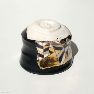 Ito Chiho Seto Keramik, Japan Kirameki Sake Schale mit Edelmetallapplikationen Profil Boden