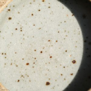 KSC141016 KŌBŌ DAIDAI Mikan Teller Suzuki Takashi, Nebukawa KINTEI Sense, Keramik, Japan Teller von Innen, Detail