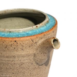 KSC161008 Suzuki Takashi Mikan Kanne Suzuki Takashi, Nebukawa KINTEI Sense, Keramik, Japan Mikan Kanne Ausgießer Detail