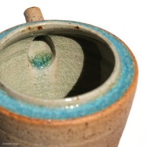 KSC161008 Suzuki Takashi Mikan Kanne Suzuki Takashi, Nebukawa KINTEI Sense, Keramik, Japan Mikan Kanne Detail Innen Ausgießer