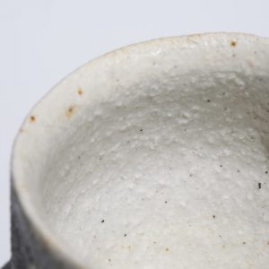 KSC111020 Ishida Kazuya Bizen Porzellan Becher KINTEI Sense Nahe Ansicht vom Inneren