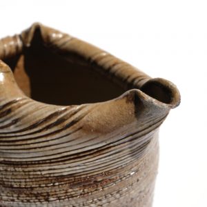 KSC161009 ISHIDA Kazuya Spiral Kanne KINTEI Sense Bizen Japan Nahaufnahme oben hinten