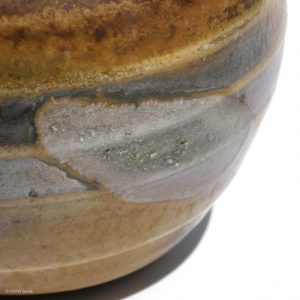 KSC161010 ISHIDA Kazuya Raho runde kleine vase KINTEI Sense Bizen Japan Nahaufnahme unten vorne