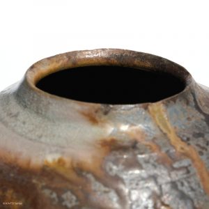KSC161010 ISHIDA Kazuya Raho runde kleine vase KINTEI Sense Bizen Japan Nahaufnahme oben vorne
