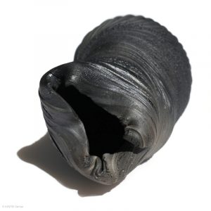 KSC351019 ISHIDA Kazuya Schwarze Spirale Vase RaSo KINTEI Sense Bizen Japan Ansicht vom oberen Teil mit Innenansicht