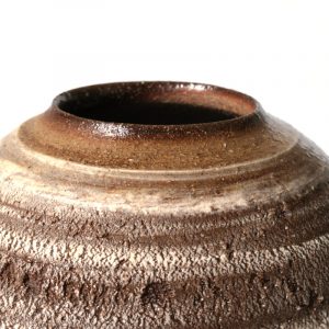 KSC351015 Ishida Kazuya Runde Raho Vase KINTEI Sense Bizen Keramik Anagama Holzbrand Unglasierte Vase Detail Mund