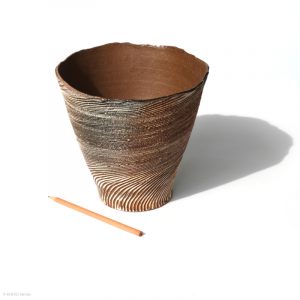 KSC351016 Ishida Kazuya Konische Raho Vase KINTEI Sense Japanische Keramik Unglasierte Vase Holzbrand Maßstab