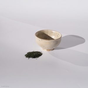 KINTEI Sense Geschenkset Kisaragi Kohiki Keramiktee Schale handgemacht Morioka Japan iki 001 Tee Sencha Kanagawa Japan Set Schale und Tee 40g Tee und Schale