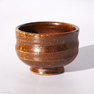 KINTEI Sense Rust-Coloured Yakishime Sake Cup Ceramics Japan Manpu Gama Noborigama Guinomi Profile right side