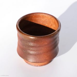 KINTEI Sense MANPU GAMA, Japan, Ceramics, Zao-Yaki, Anagama, Yakishime, Rust-Coloured Sake Cup – Bamboo shape, guinomi, profile front