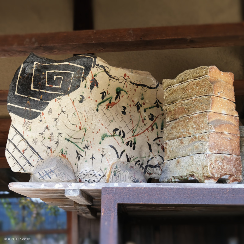 KINTEI Sense Sawa Katsunori Werkstatt Shigaraki Oribe Japan Keramik Anagama Teekeramik Sake Schalen Große Oribe und Shigaraki Gefäße