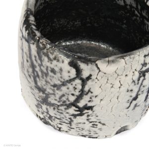 HAYASHI Yuka KINTEI Sense Galerie Shino Keramik Japan Mino Teekeramik Teezeremonie Matcha-schale Matcha Graue Schale Chawan Craquelé Feldspat Glasur Detail Mund von oben