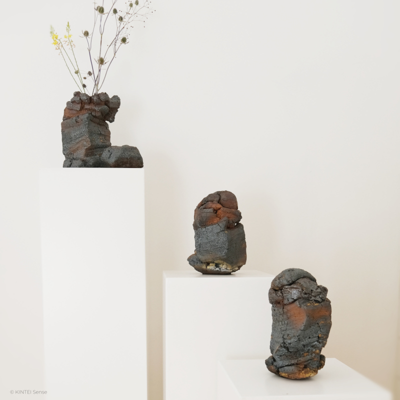 Ausstellung Form Materie Feuer Japan und Bayern im Dialog München KINTEI Sense Galerie Keramik Japan Bayern Jochen Rüth Vasen mit Deckel