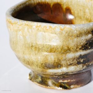 KINTEI Sense MANPU GAMA, Japan, Ceramics, Zao-Yaki, Anagama, Yakishime, Kintsugi, Sake Cup, free form, Natural ash deposit, Kintsugi - Profile detail