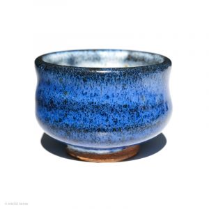 KINTEI Sense MANPU GAMA, Japan, Keramik, Zao-Yaki, Blaue Glasur, Sake Schale, Guinomi, Profil