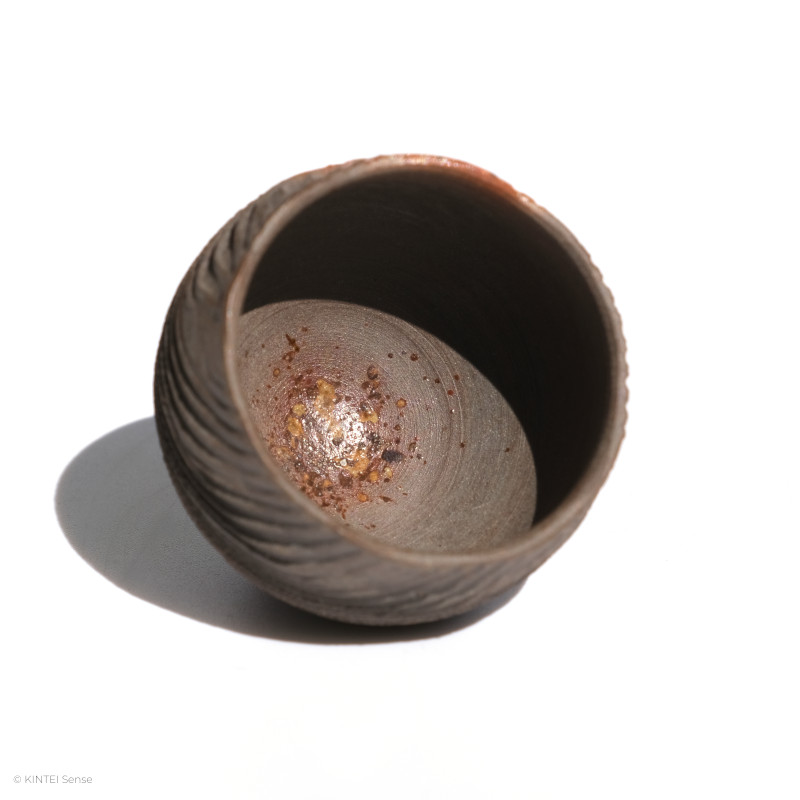 KINTEI Sense, Inspiration, Sake, Guinomi, Shuki, Shuhai, Tokkuri, Katakuchi, Sake Keramik, Geschichte und Sammler Tipps, Ishida Kazuya, Sake Guinomi, Bizen, Goma , Hidesuki